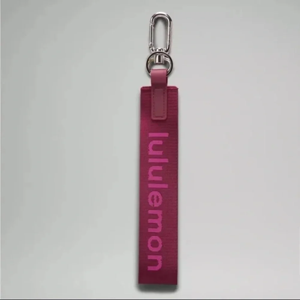 Lululemon Never Lost Keychain - Picture 2 of 4